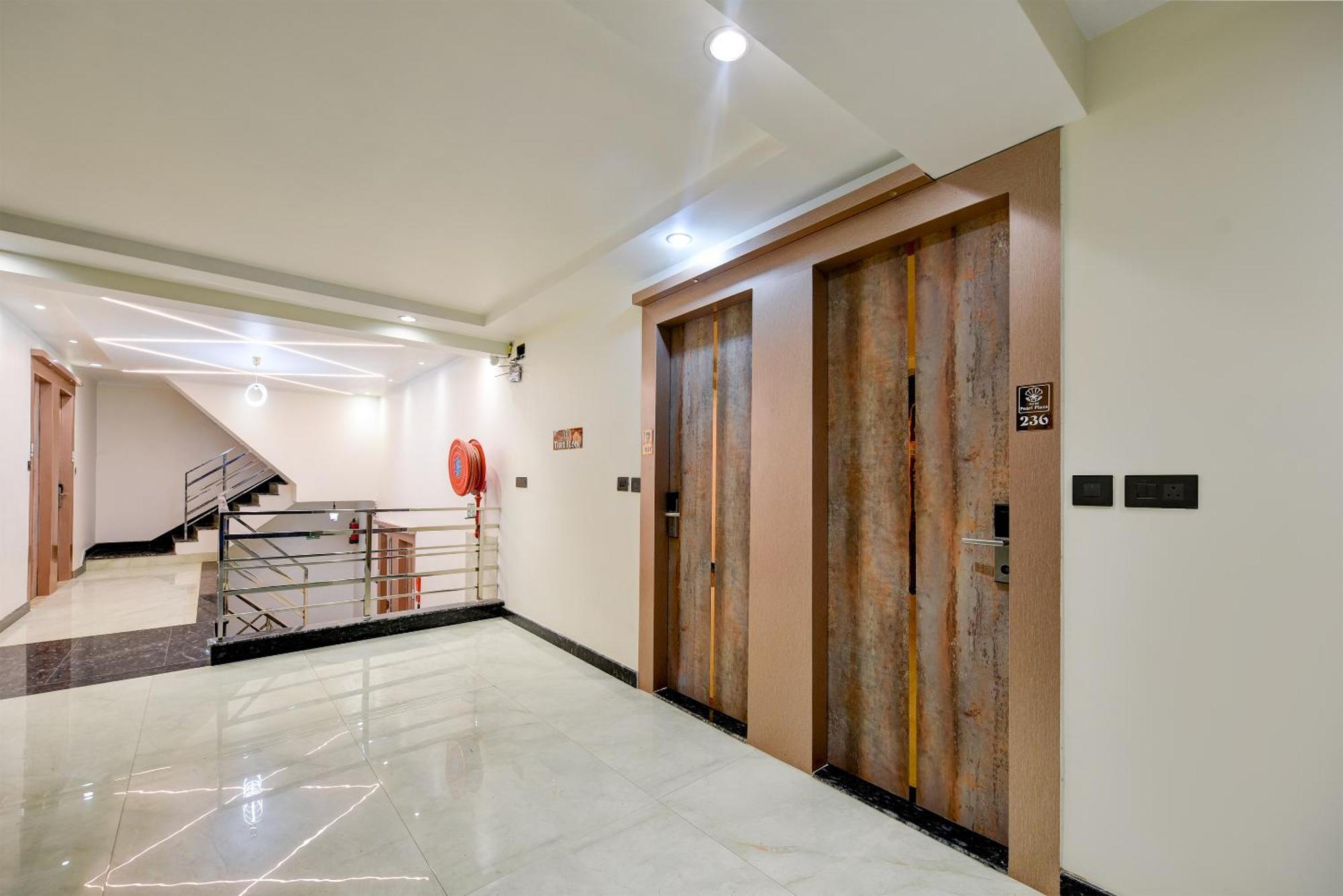 The Pearl Plaza Hotel In City Centre - Near New Delhi Railway Station Exterior photo