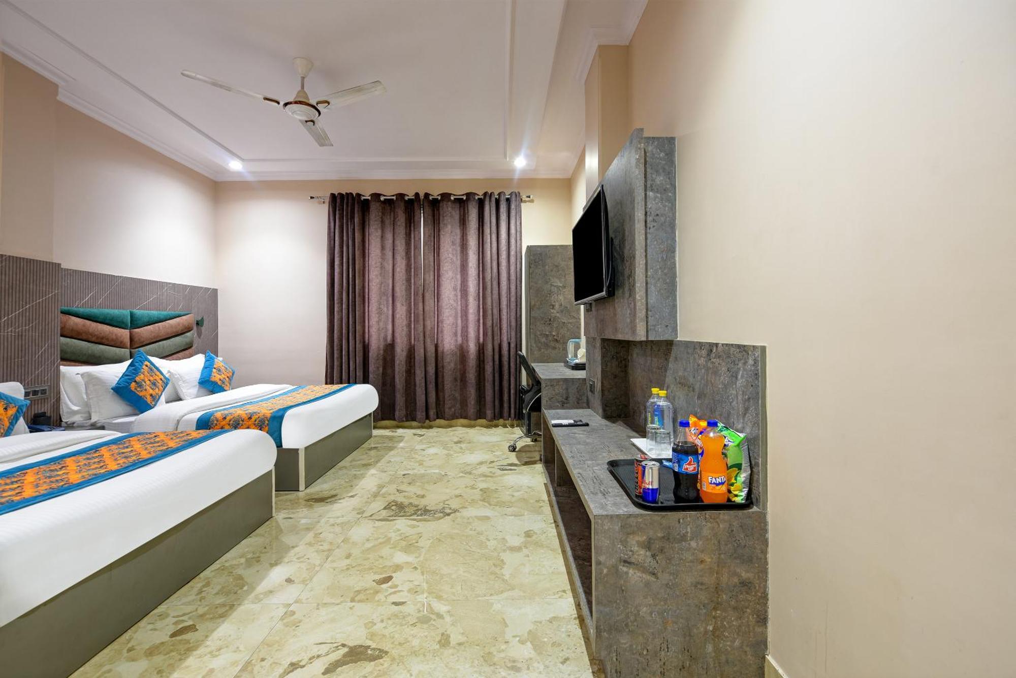 The Pearl Plaza Hotel In City Centre - Near New Delhi Railway Station Exterior photo