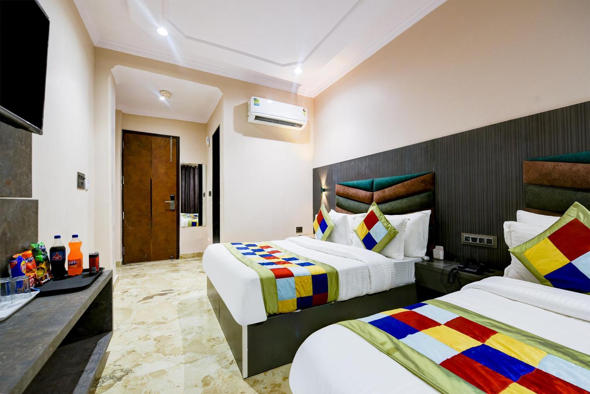 The Pearl Plaza Hotel In City Centre - Near New Delhi Railway Station Exterior photo